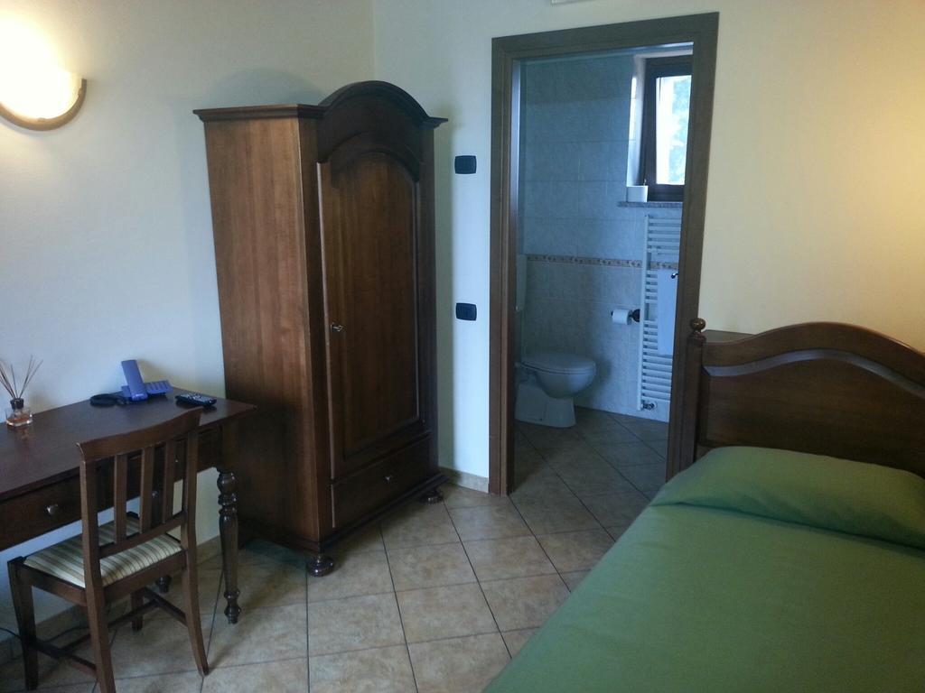 Agriturismo Cascina Del Peso Leinì الغرفة الصورة